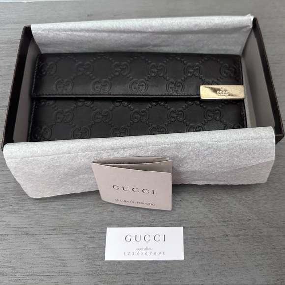 Authentic Gucci Wallet - Picture 3 of 12